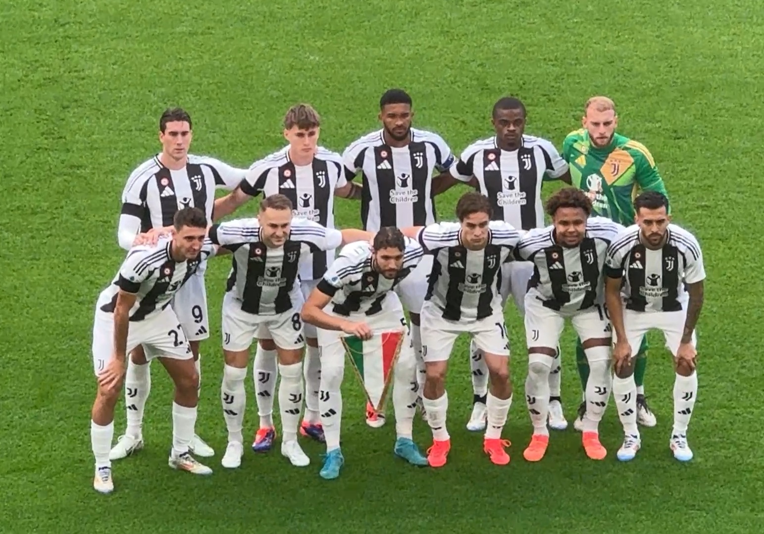 环球马术冠军赛布拉格季后赛1.65米超级大奖赛：0.02秒！阿卜杜勒·赛义德险胜登顶（环球马术冠军赛布拉格季后赛1.65米超大奖赛：阿卜杜勒·赛义德0.02秒惊险夺冠）