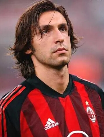 皇马青训小将获征召！18岁天才后卫冲击一线队，卡马温加伤愈归队（皇马召入青训新星：18岁后防才俊力拼一线队，卡马温加伤愈回归）