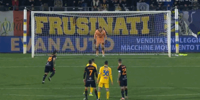 拉什福德近3场欧冠斩4球，而此前12场欧冠一球未进（拉什福德欧冠回暖：近3战轰4球，此前12场颗粒无收）