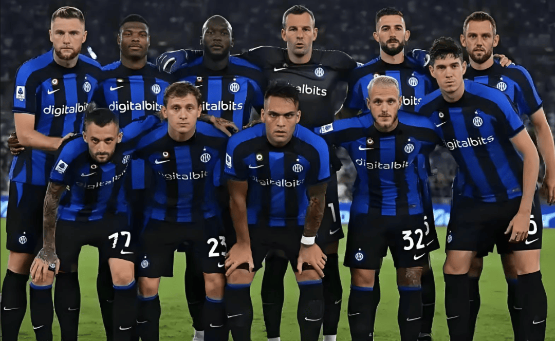 队报：德尚指控诽谤他和本泽马有矛盾的记者，本周四已开庭（队报：德尚以诽谤罪起诉称其与本泽马不和的记者，周四开庭）