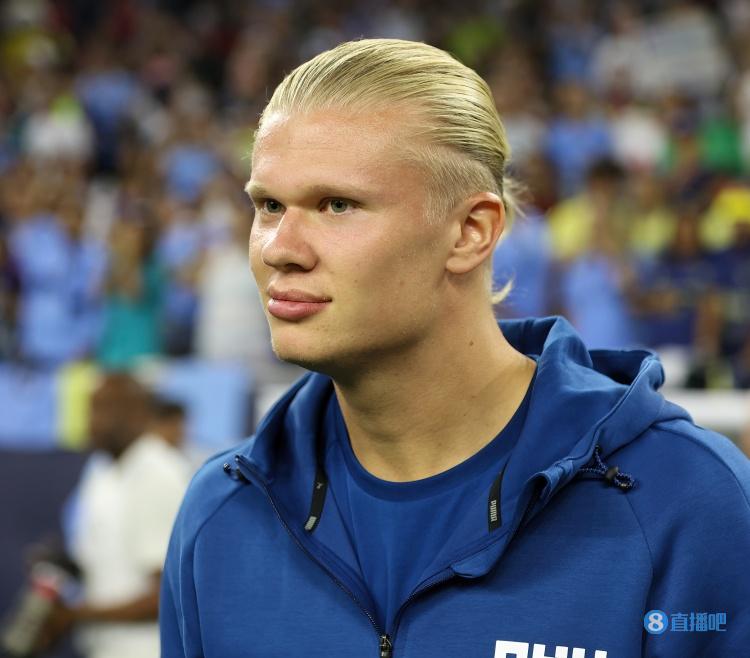 4-0横扫！意甲榜首易主，国米挤掉米兰，法布雷加斯惨败（4-0大胜！意甲领头羊易位，国米力压米兰，法布雷加斯遭惨败）